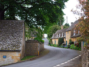 Beautiful English villages on the Springtime Gardens Tour